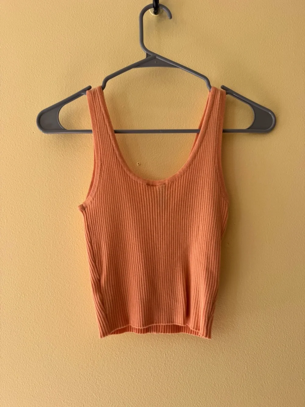 H&M Orange Ribbed Button-Front Crop Tank - Picture 2 of 3